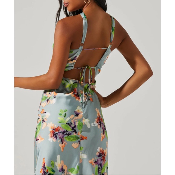 ASTR Sandrine Floral Halter Dress in Sage Orange Floral - Picture 3 of 16